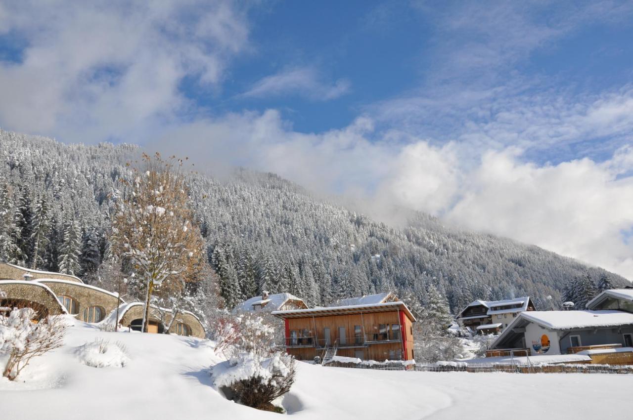 Erdhaeuser Und Apartments Mit Seeblick Und Alleinlage Weissensee Exteriér fotografie