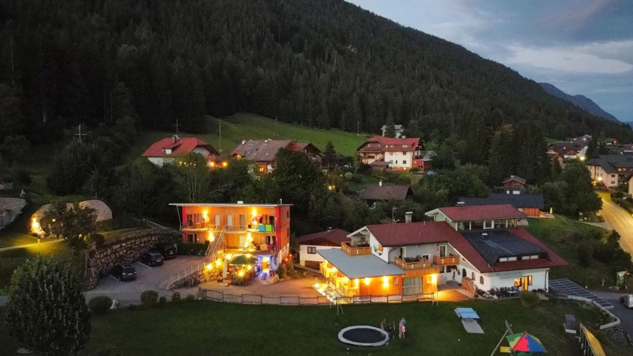 Erdhaeuser Und Apartments Mit Seeblick Und Alleinlage Weissensee Exteriér fotografie